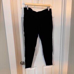 Torrid pants size 1 ankle length black GUC